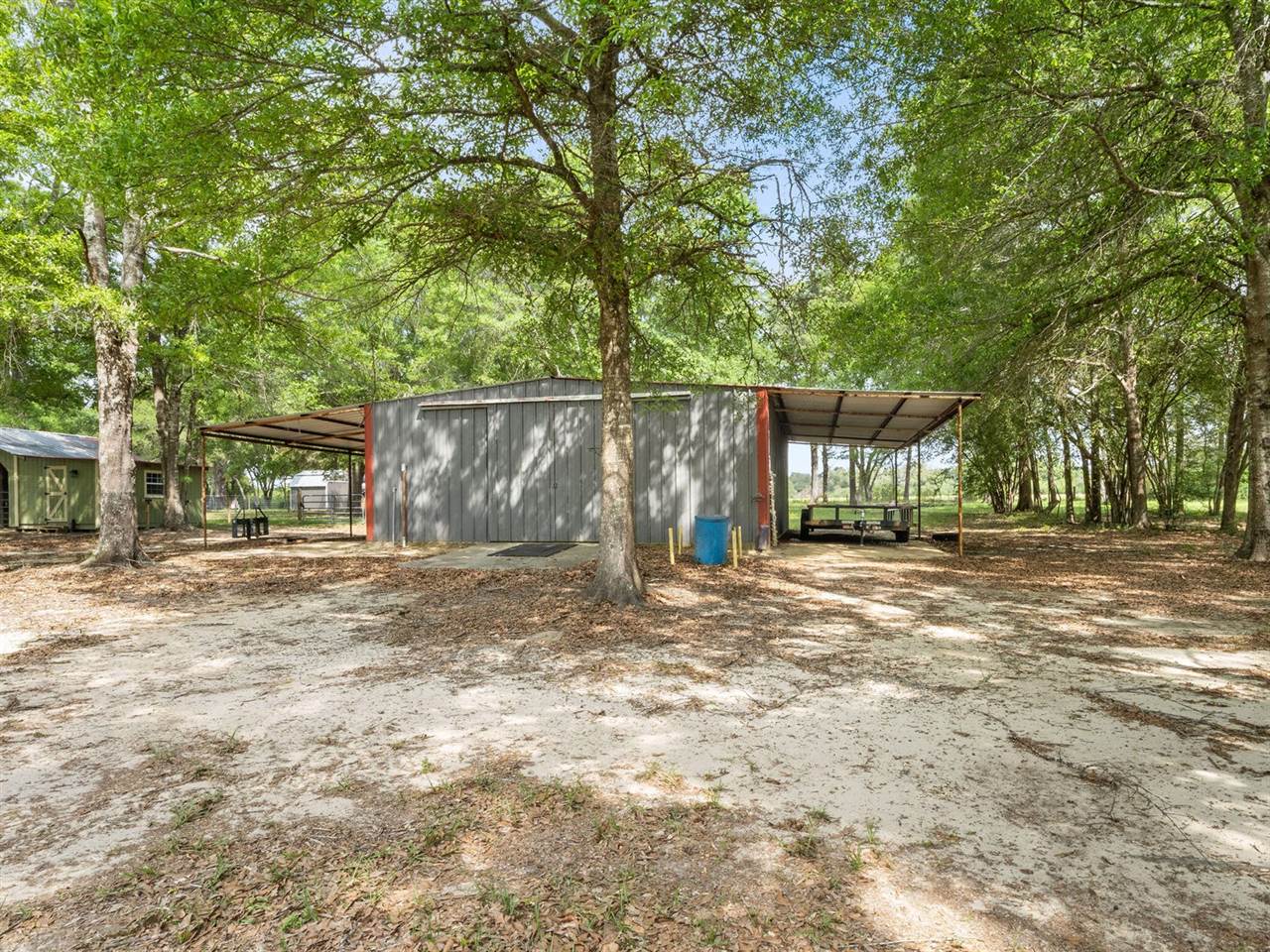 405 Dove Ln, Leesville, LA 71446