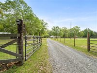 405 Dove Ln, Leesville, LA 71446