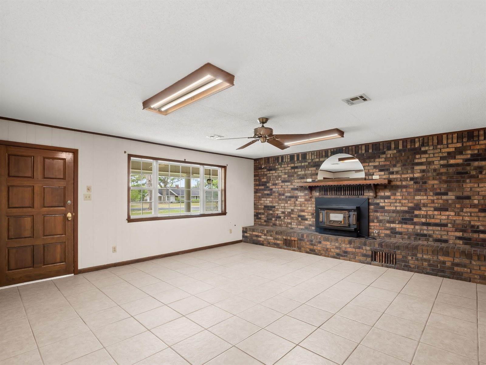 1960 Granberry Rd, DeRidder, LA 70634