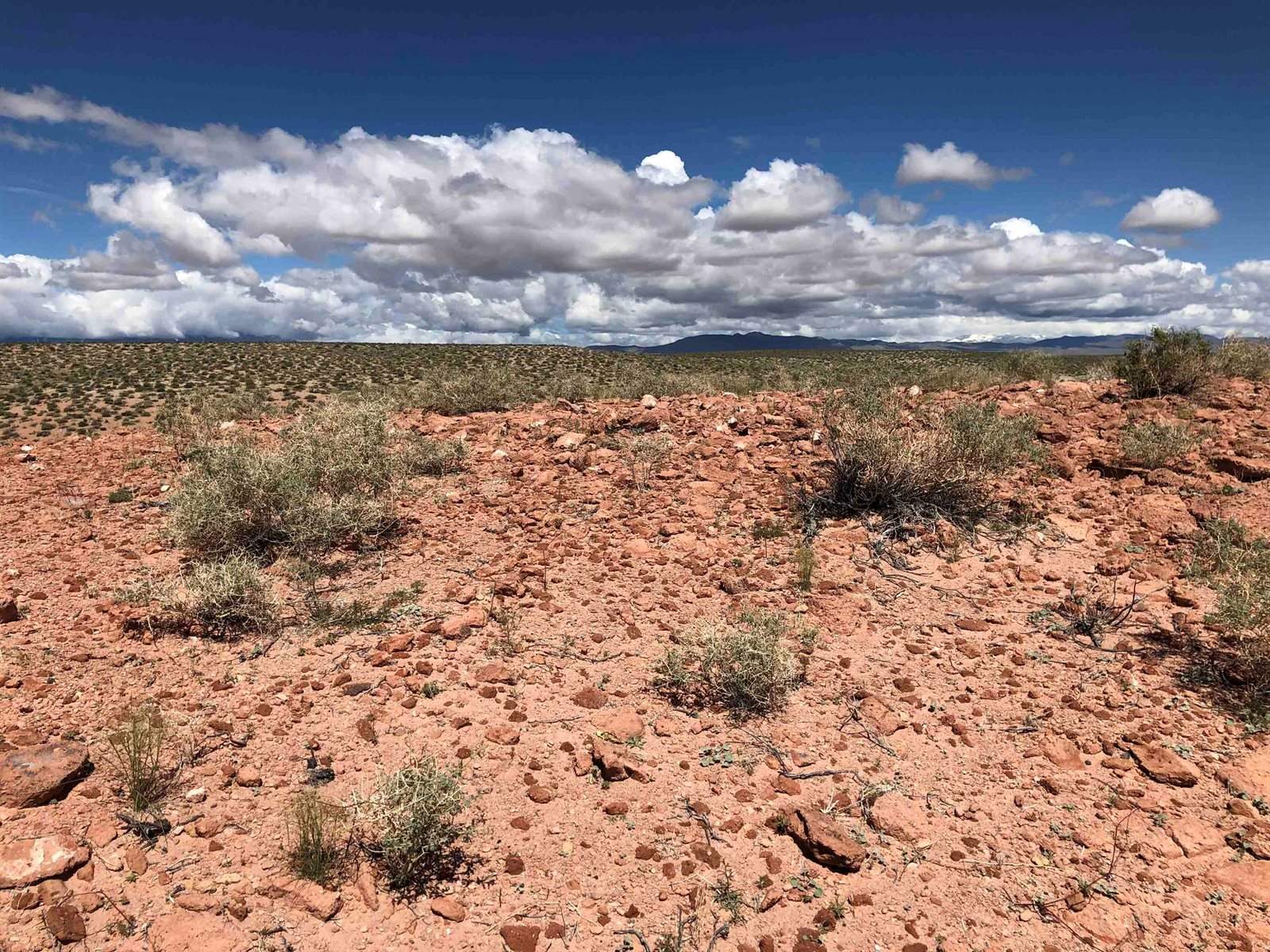 000 Pumice Mill Road, Chalfant, CA 93514