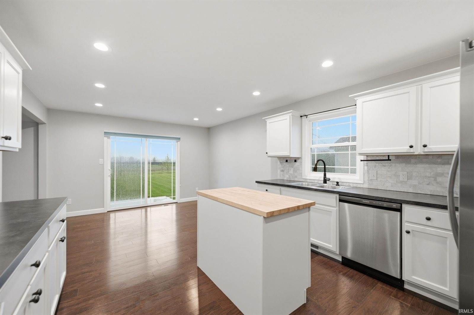 8302 W Ashford Lane, Muncie, IN 47304