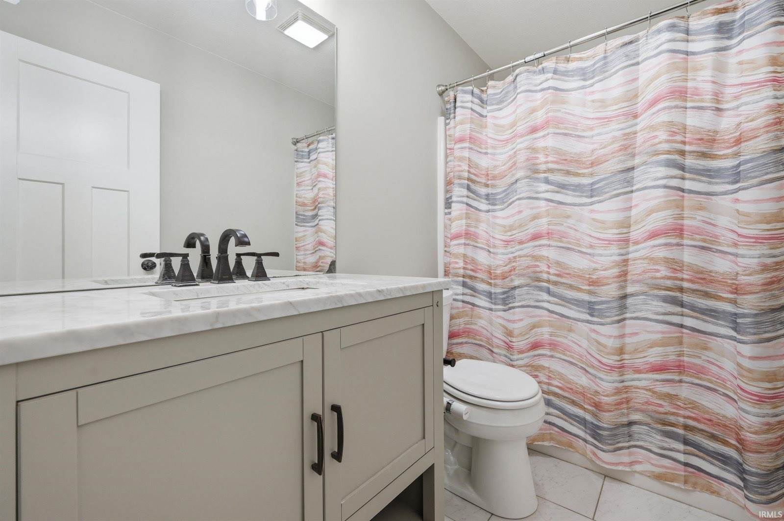 8302 W Ashford Lane, Muncie, IN 47304