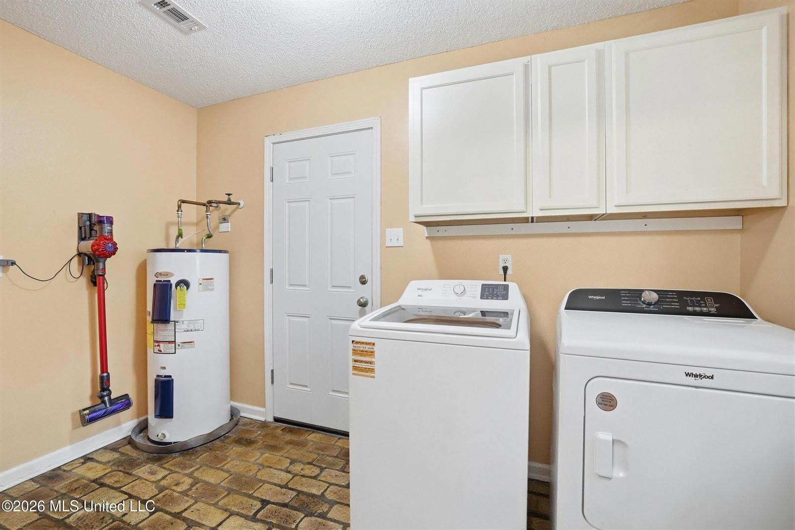 1909 Hemlock Drive, Gautier, MS 39553