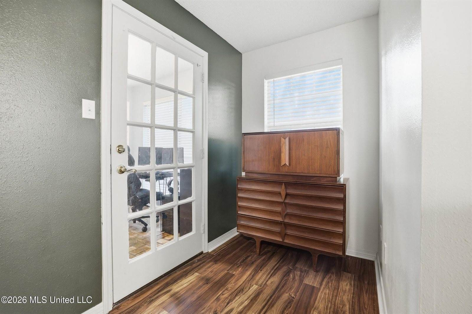 1909 Hemlock Drive, Gautier, MS 39553