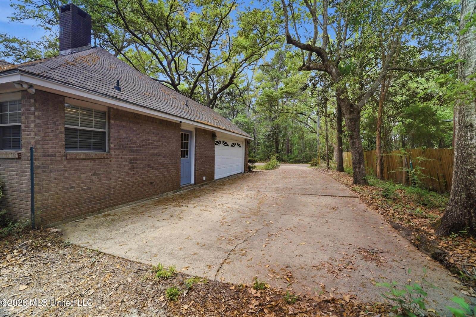 1909 Hemlock Drive, Gautier, MS 39553