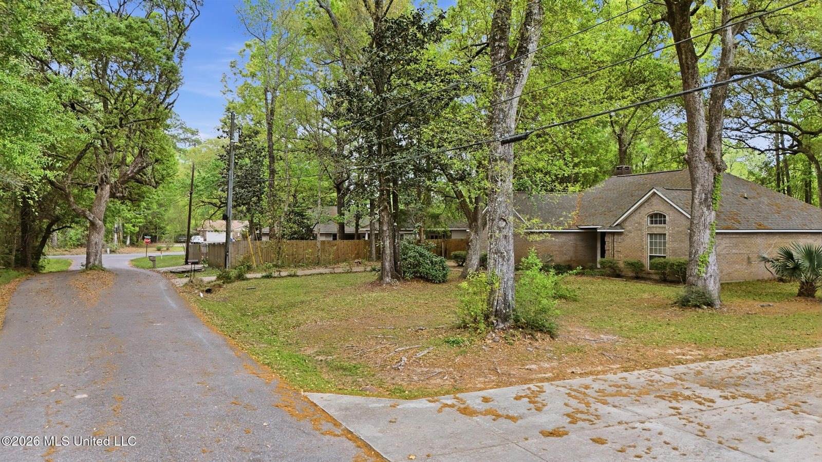 1909 Hemlock Drive, Gautier, MS 39553