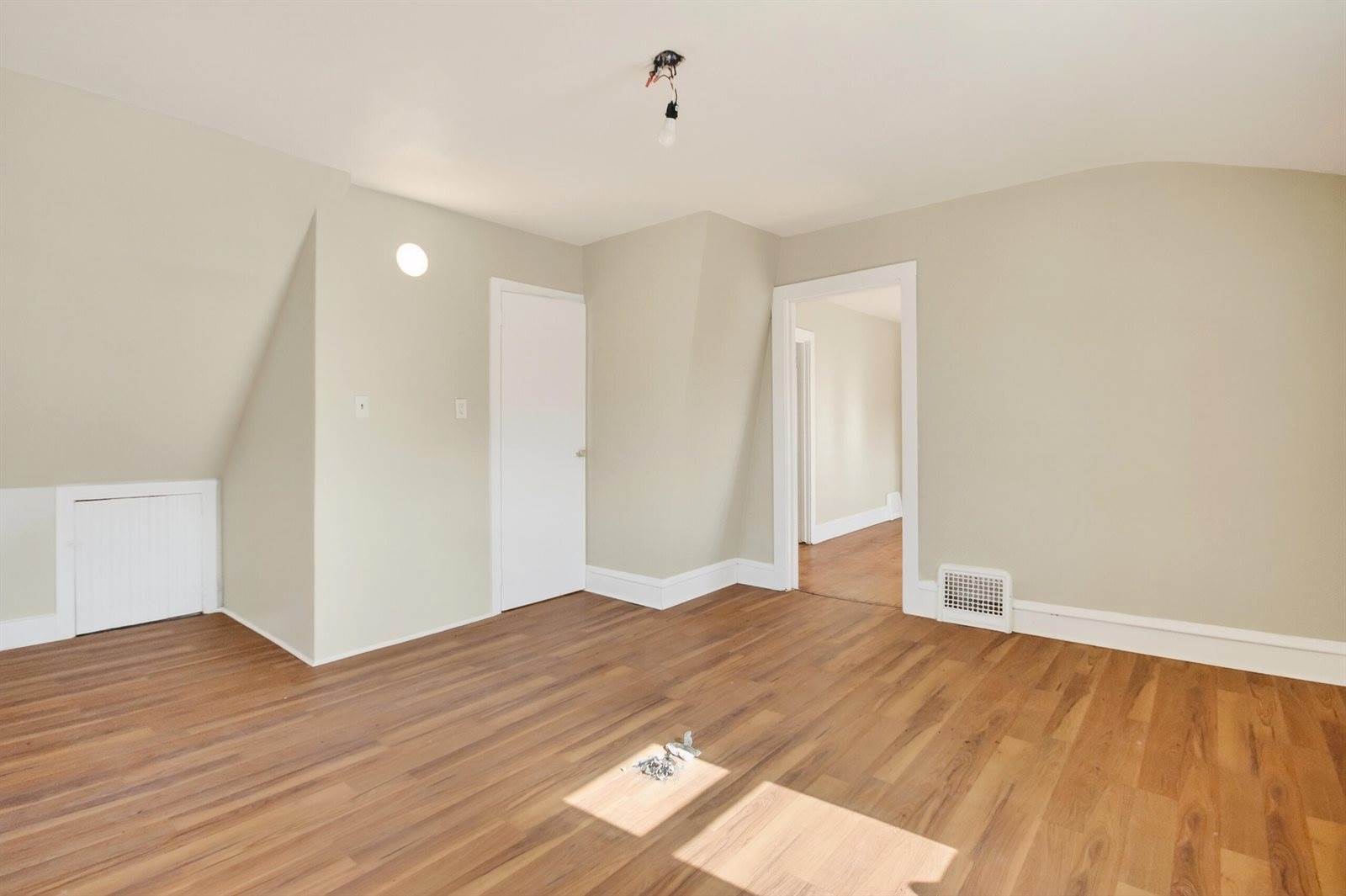 3529 North 11th St, Milwaukee, WI 53206