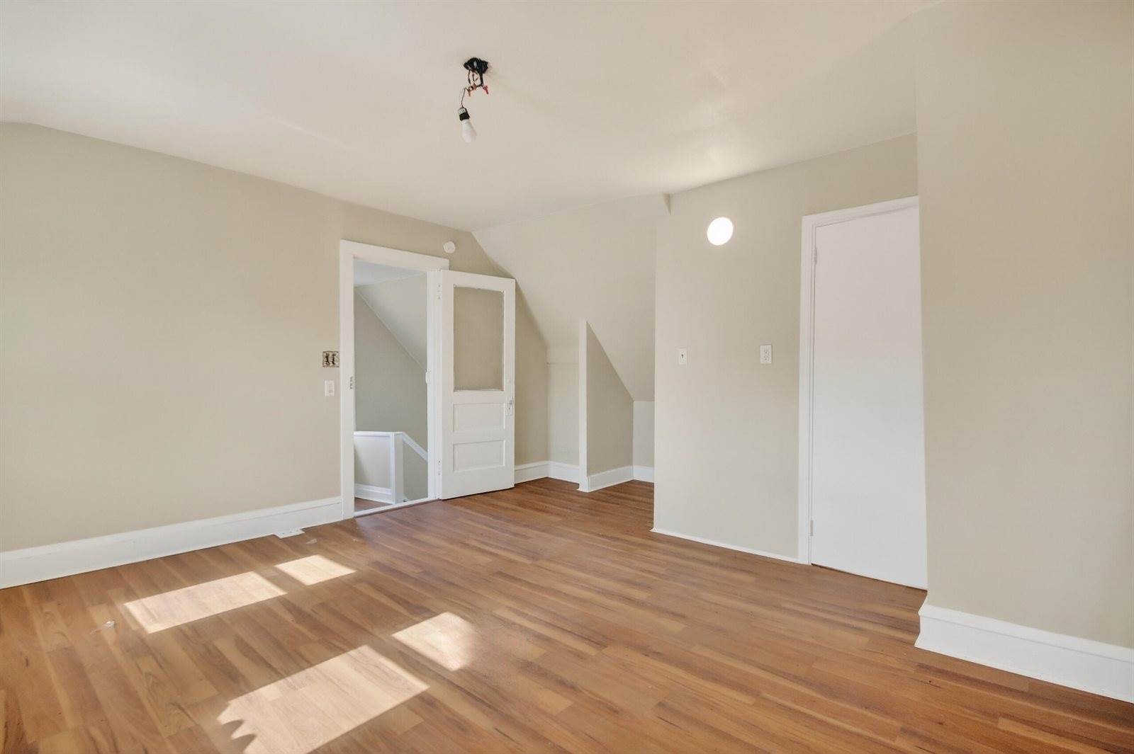 3529 North 11th St, Milwaukee, WI 53206