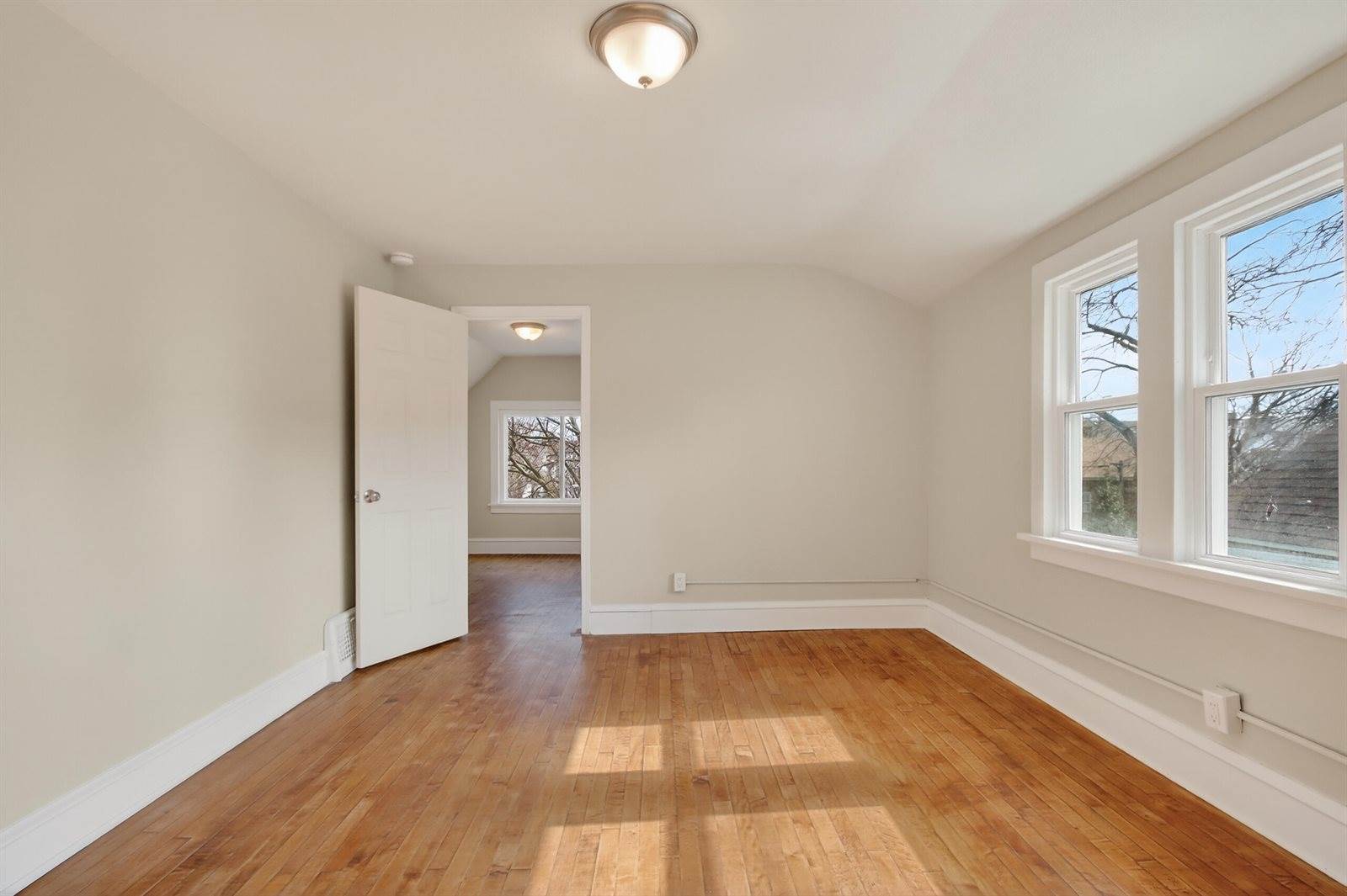 3529 North 11th St, Milwaukee, WI 53206