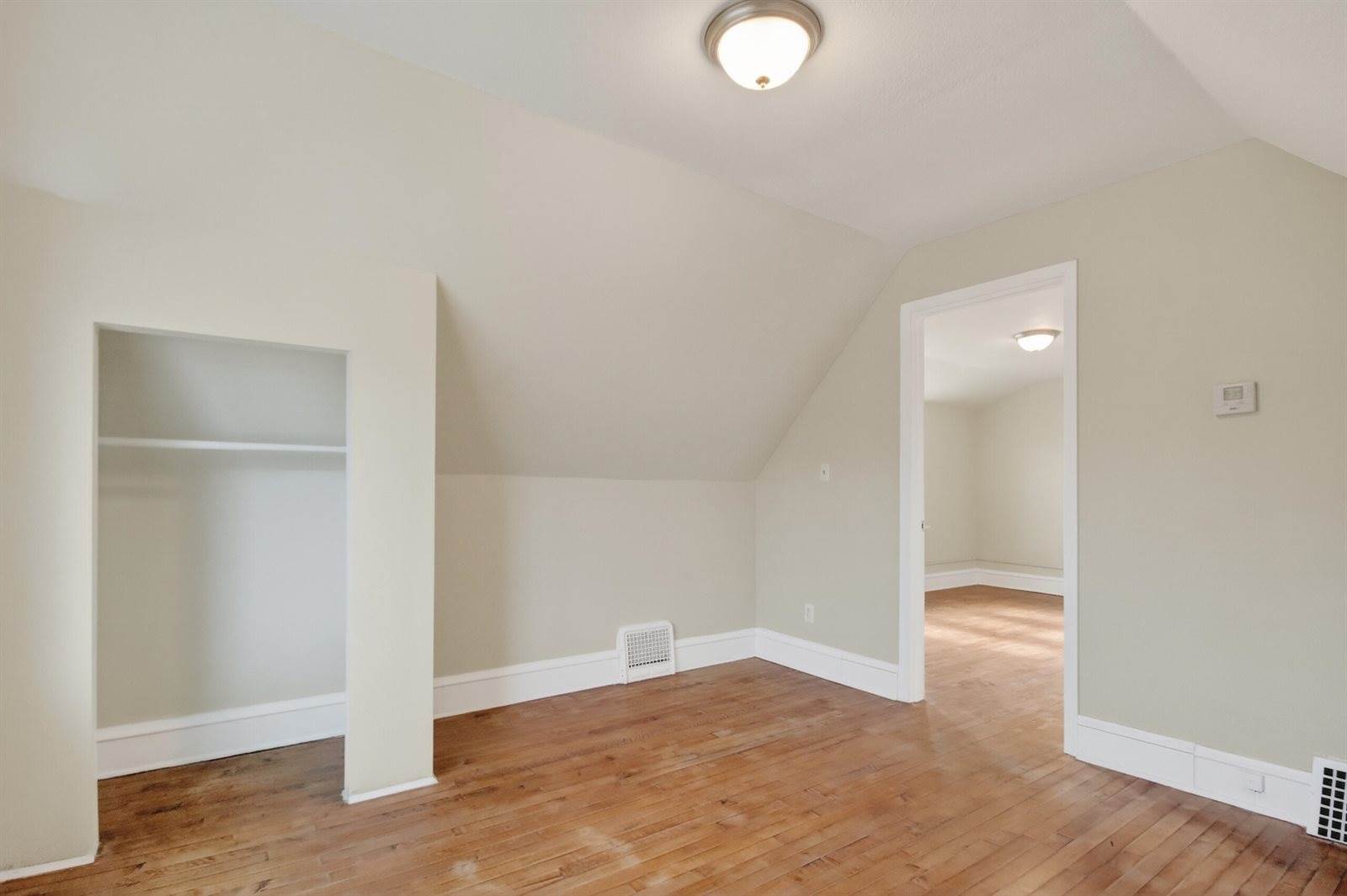 3529 North 11th St, Milwaukee, WI 53206