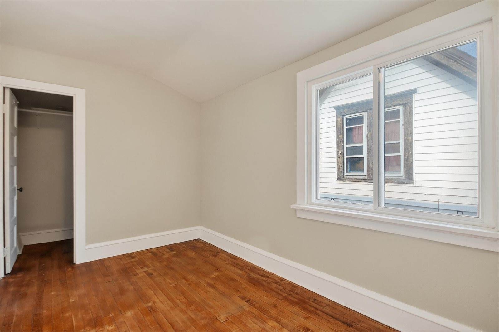 3529 North 11th St, Milwaukee, WI 53206