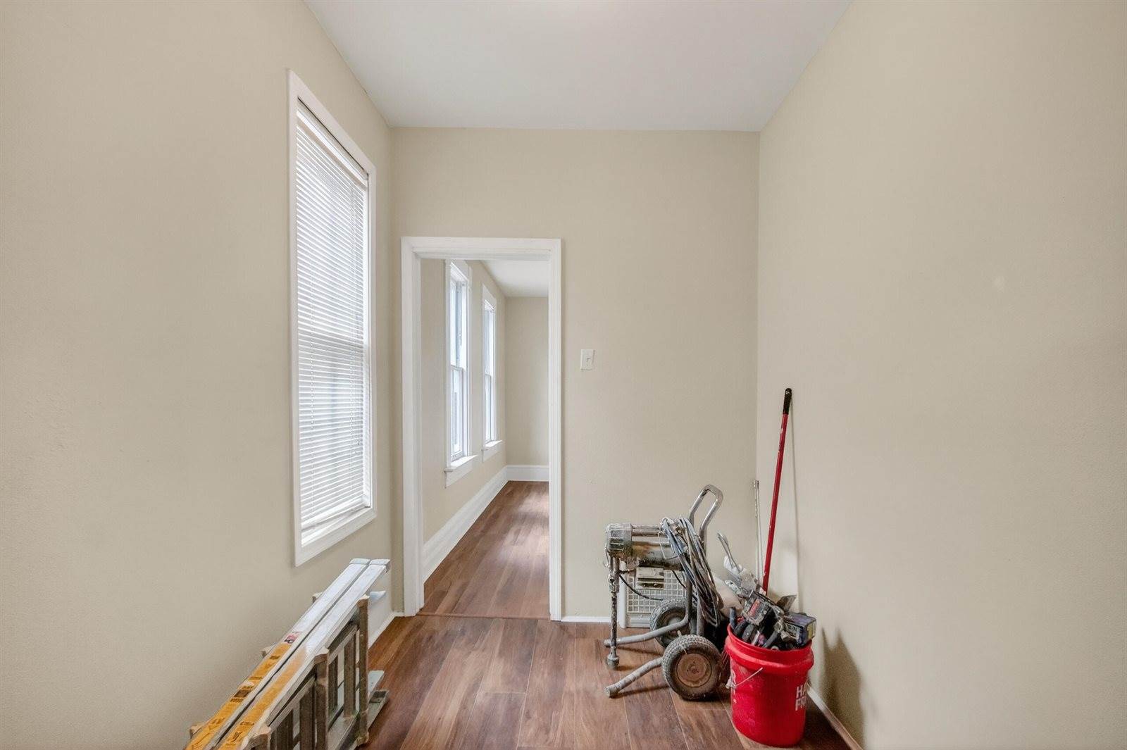 3529 North 11th St, Milwaukee, WI 53206