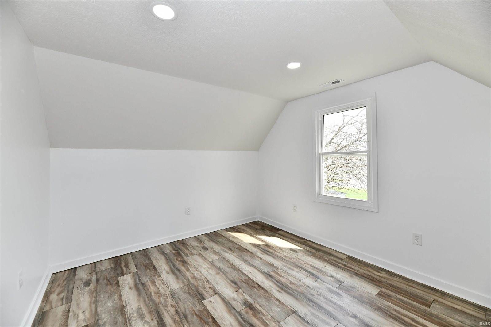 1926 Main Street, Elwood, IN 46036