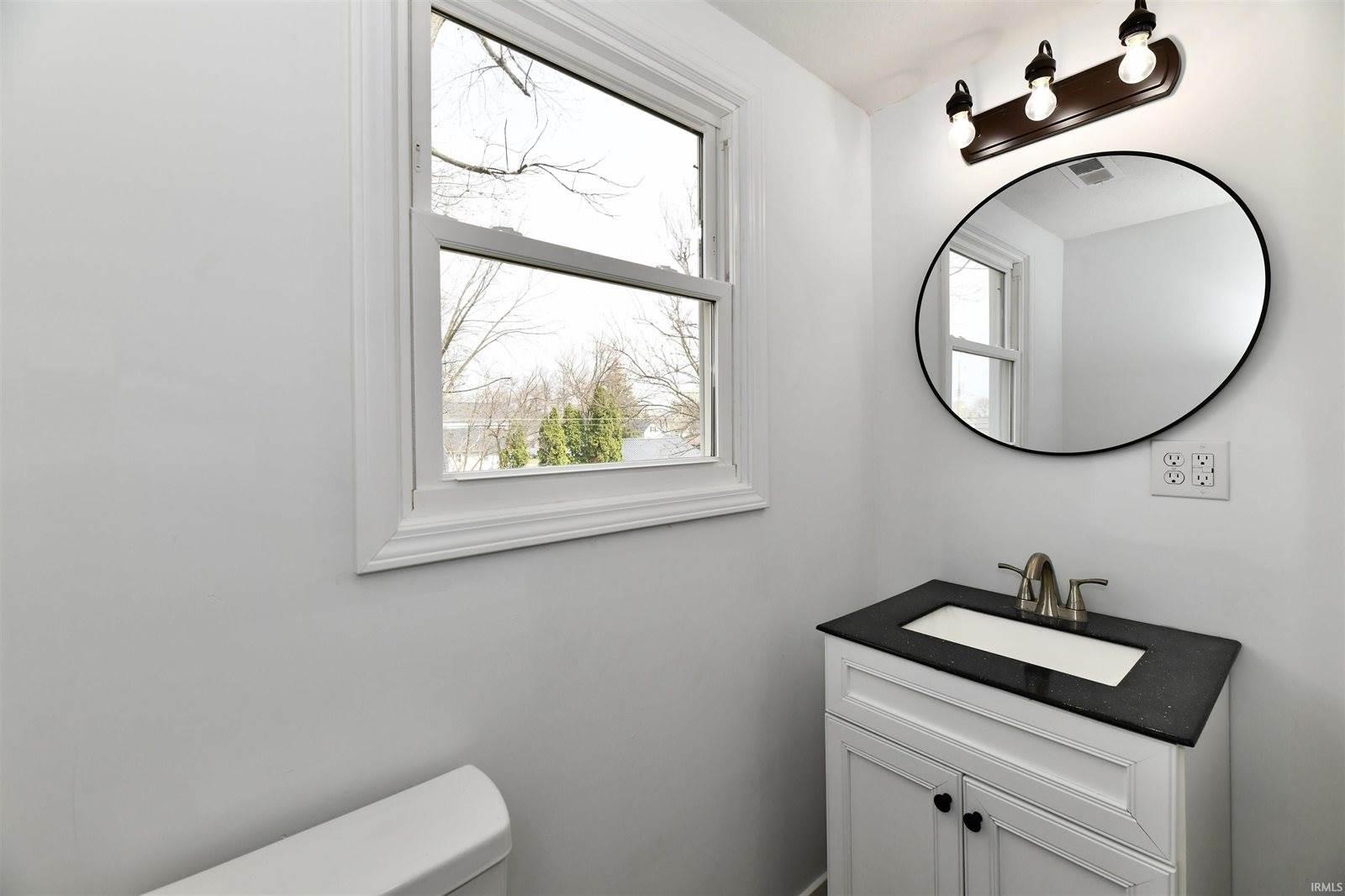 1926 Main Street, Elwood, IN 46036