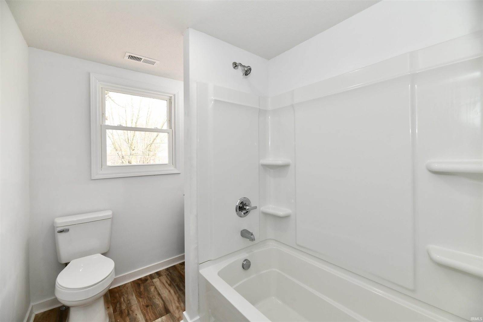 1926 Main Street, Elwood, IN 46036