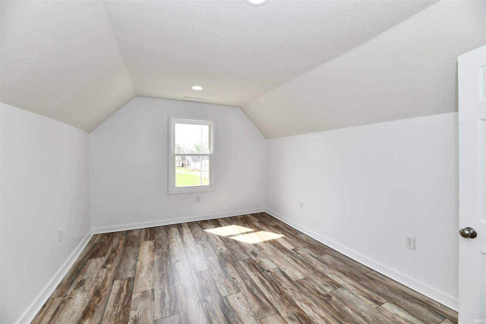 1926 Main Street, Elwood, IN 46036