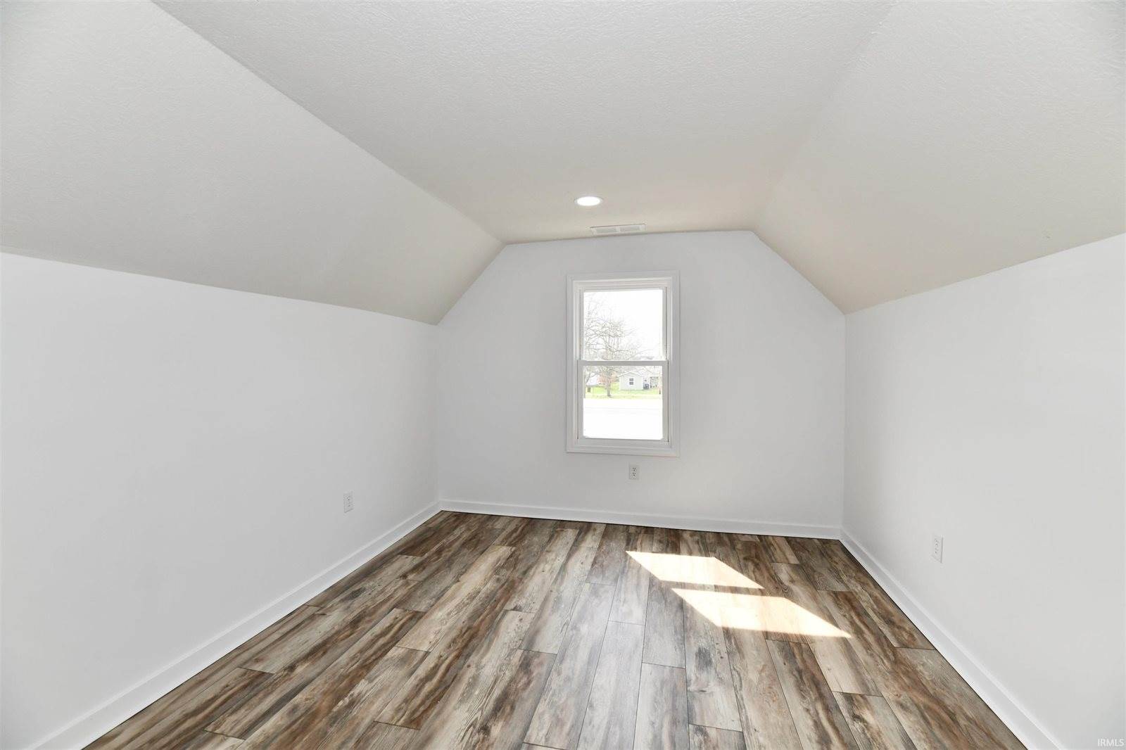 1926 Main Street, Elwood, IN 46036