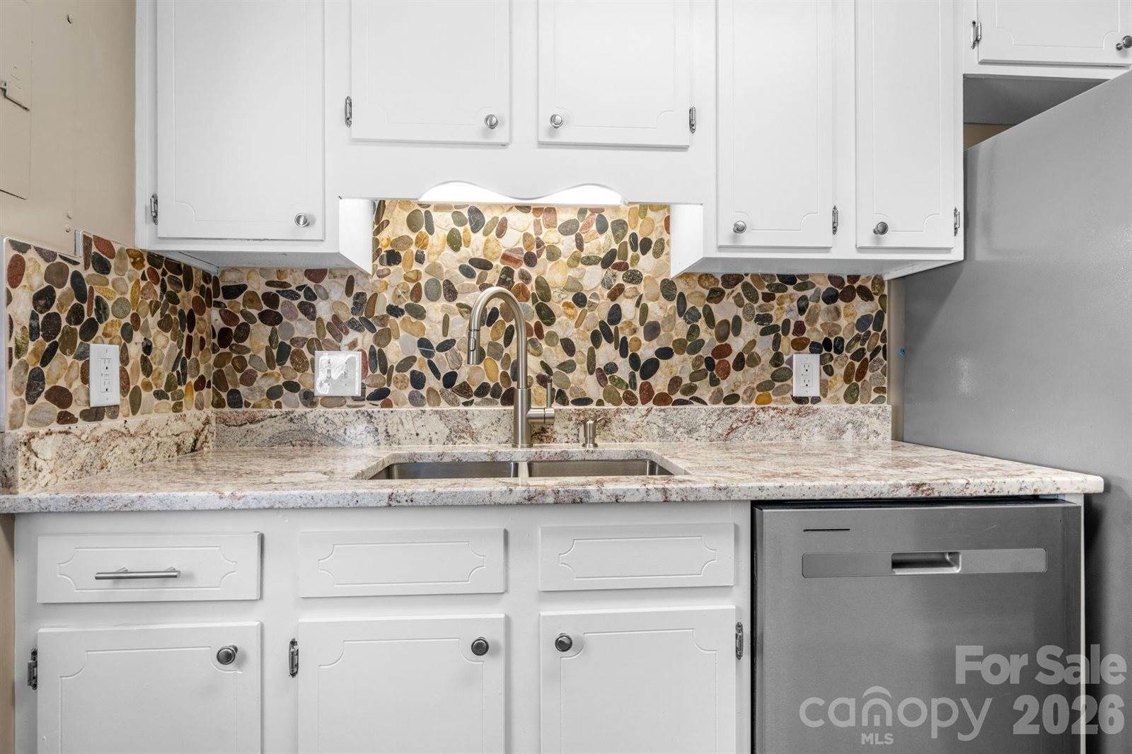 525 12th Street SW, #30, Hickory, NC 28602