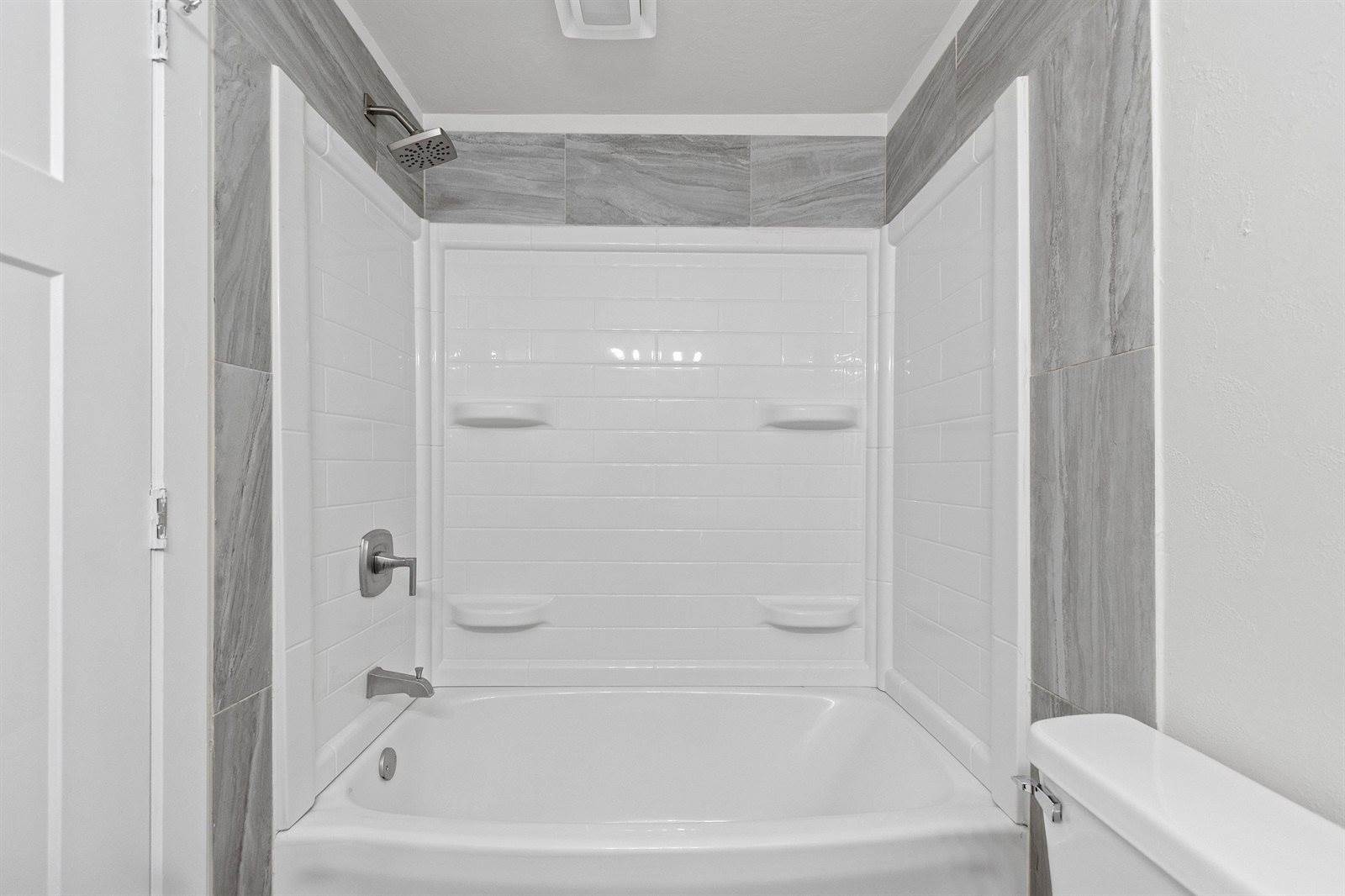 2130 Elmview Drive, Ashwaubenon, WI 54304