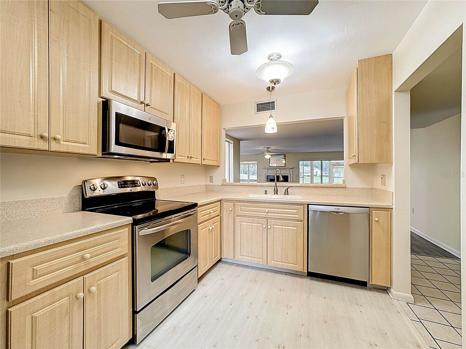 760 Village Circle, #109, Venice, FL 34292