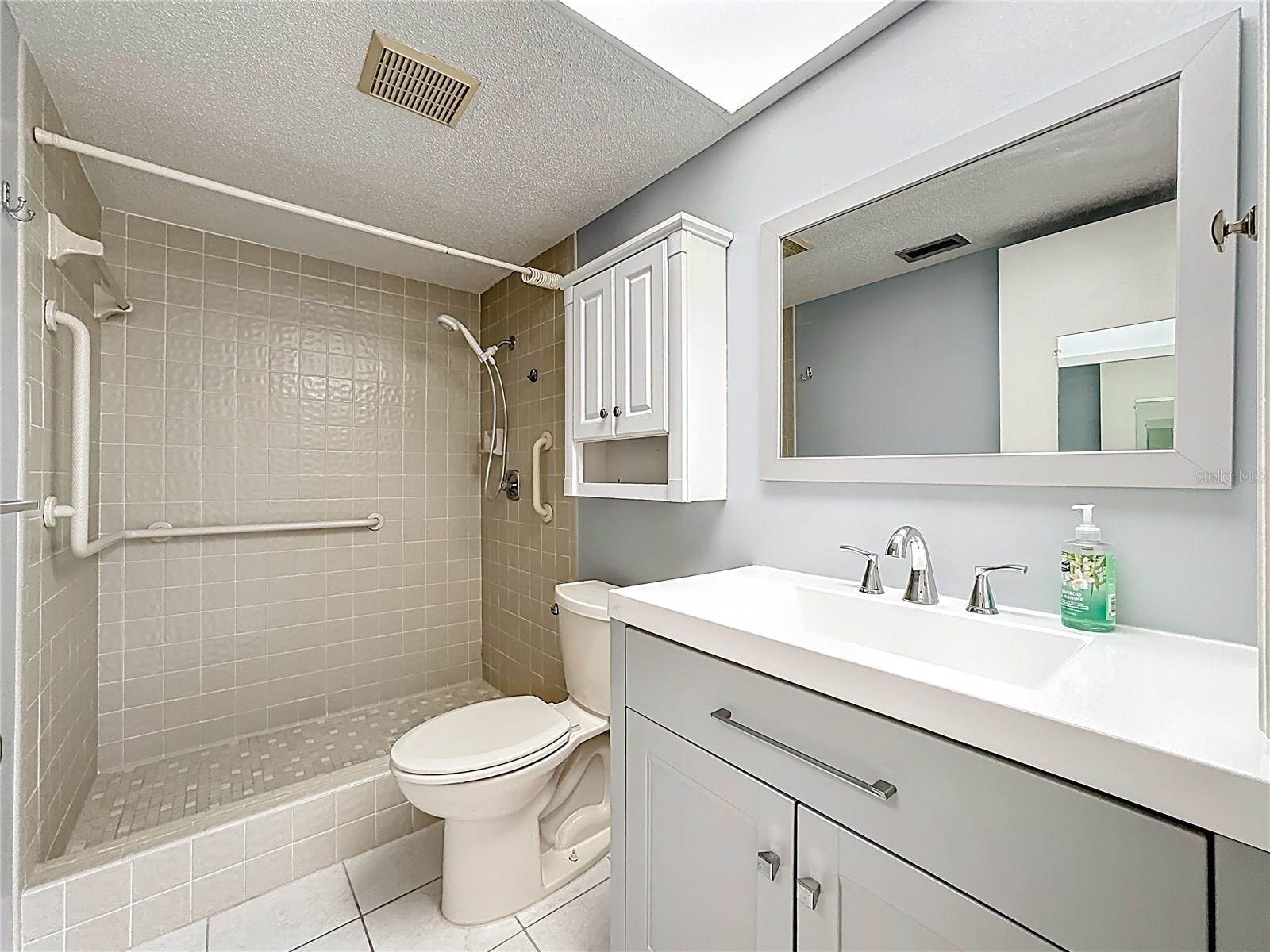 760 Village Circle, #109, Venice, FL 34292