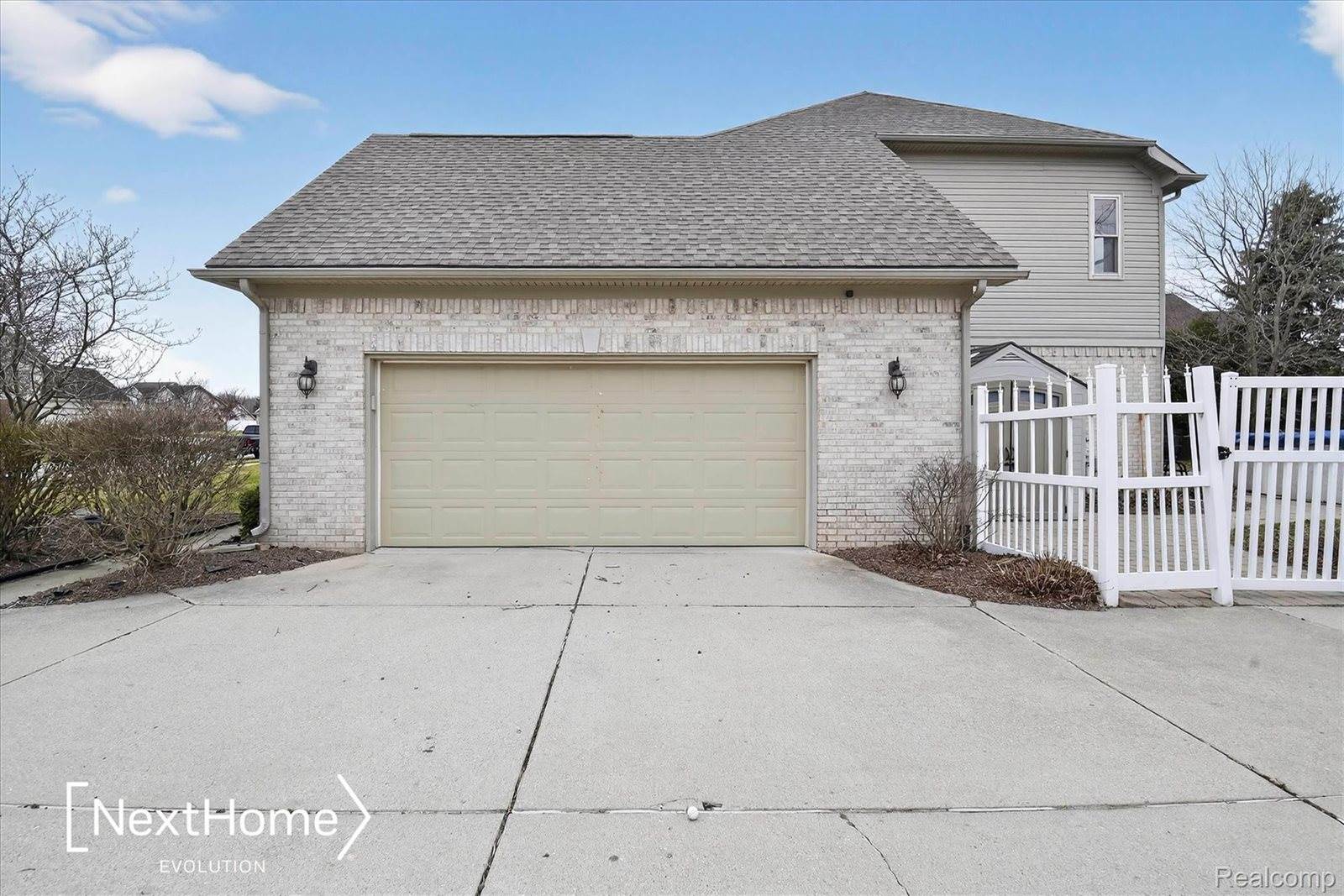 27078 Brookview Court, BrownstownCharterTownship_Wayne, MI 48134