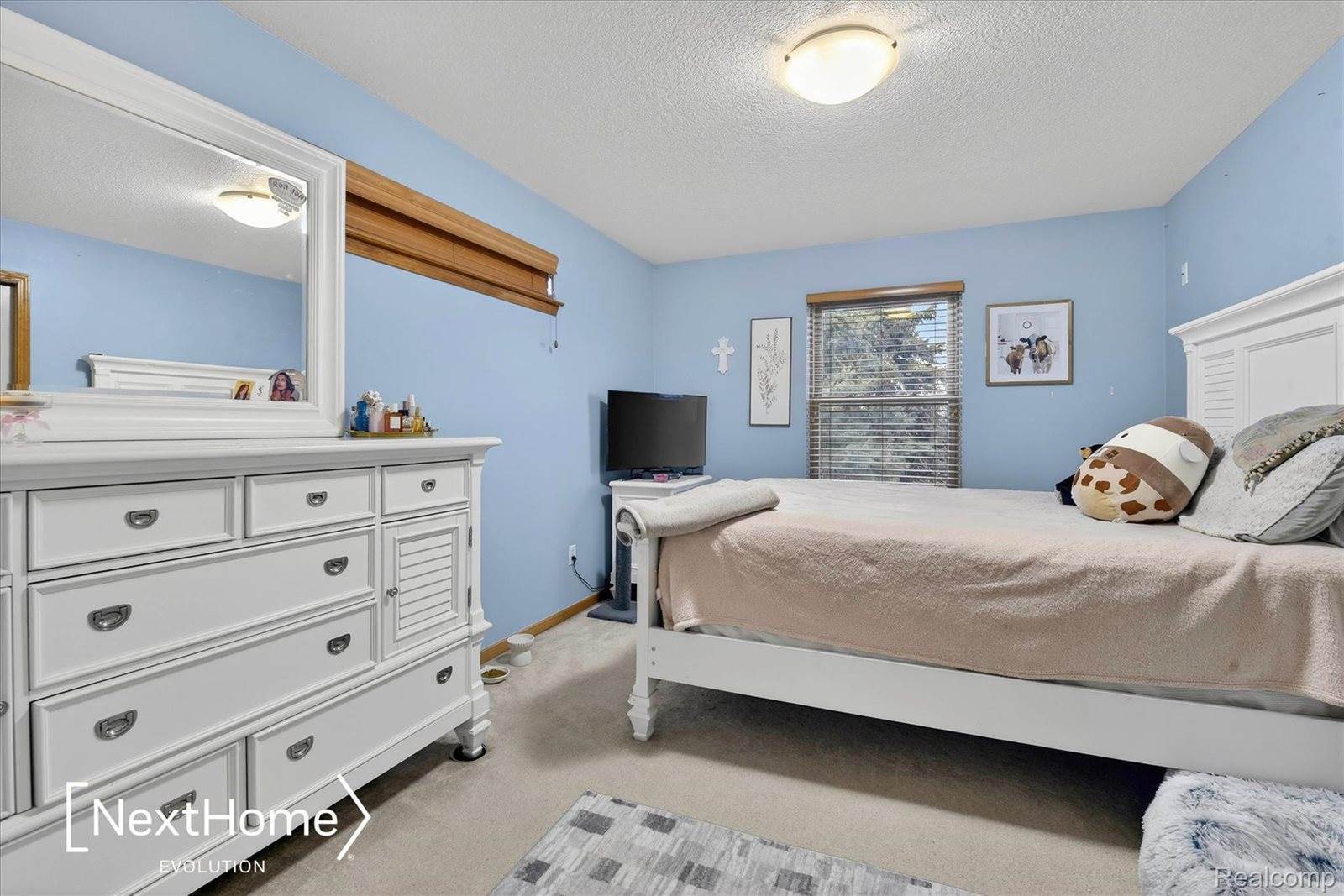 27078 Brookview Court, BrownstownCharterTownship_Wayne, MI 48134