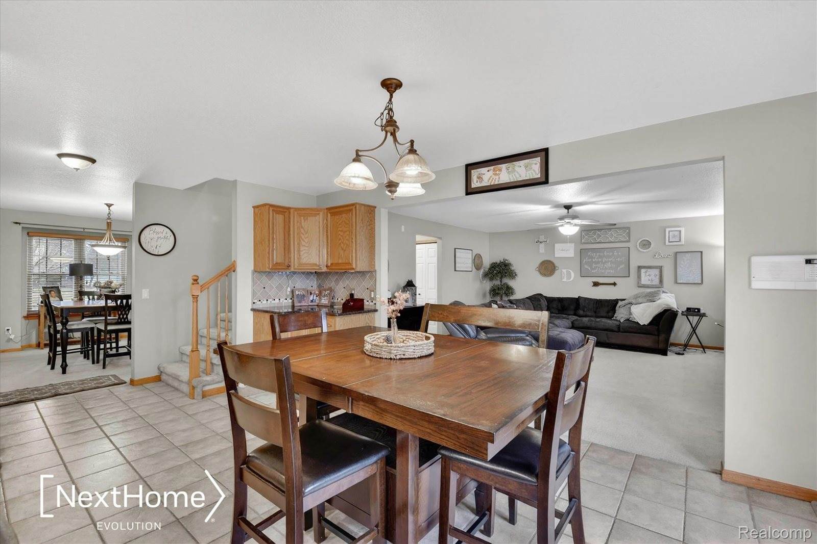 27078 Brookview Court, BrownstownCharterTownship_Wayne, MI 48134