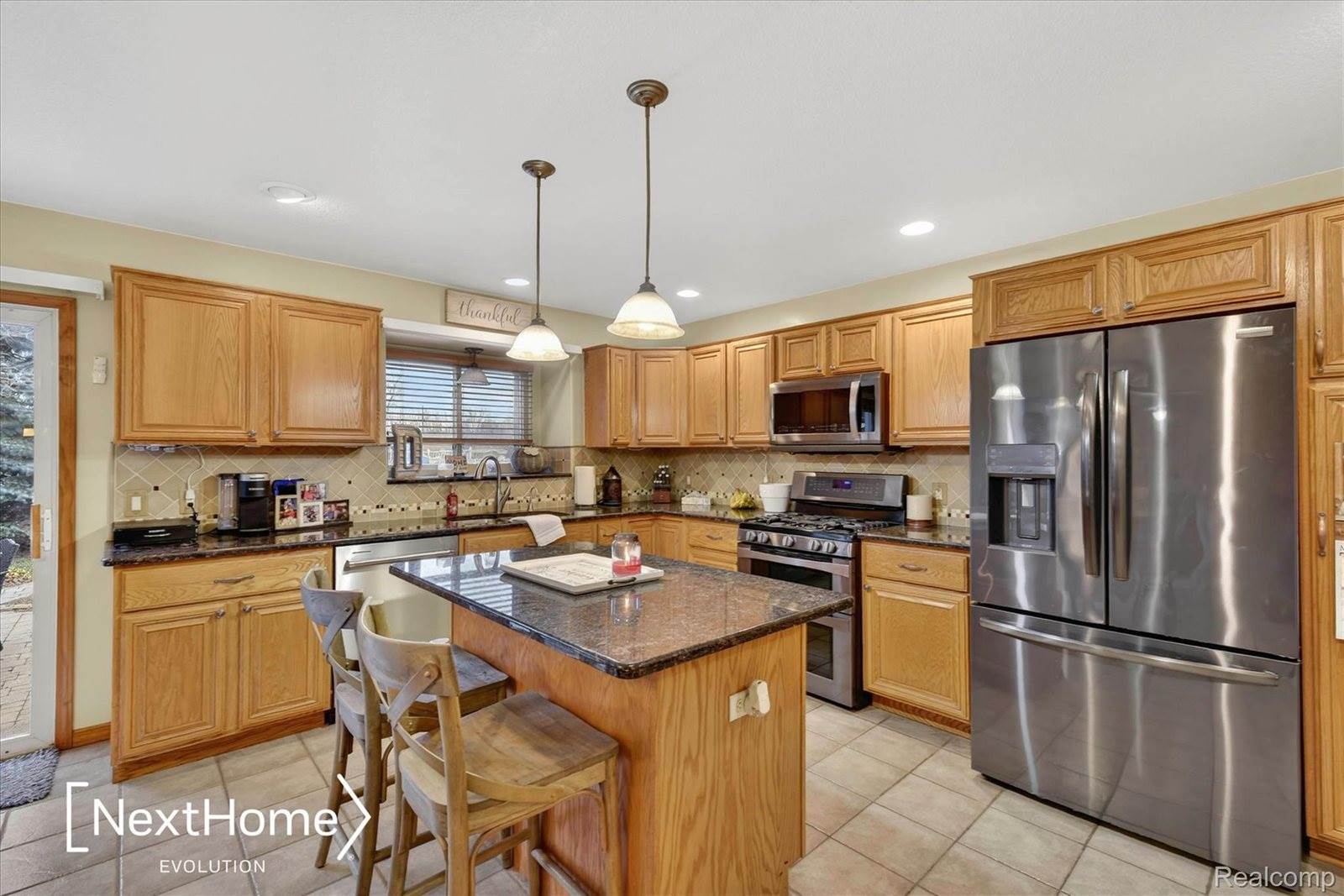 27078 Brookview Court, BrownstownCharterTownship_Wayne, MI 48134