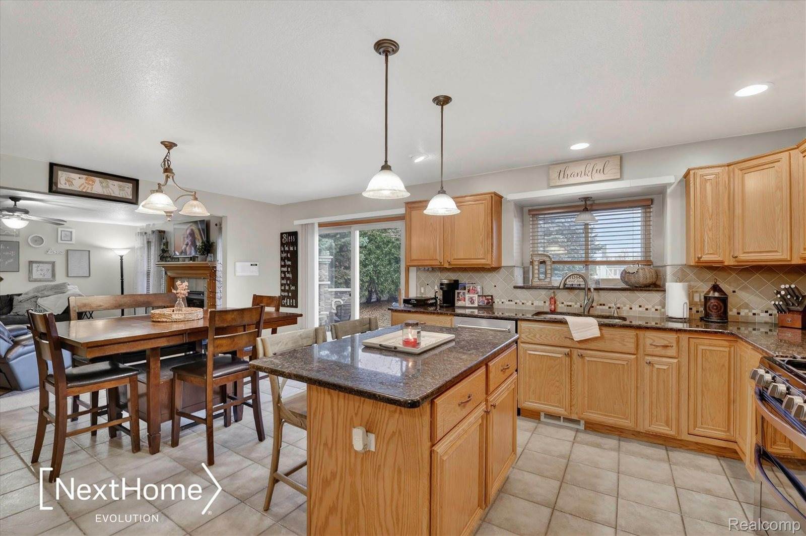 27078 Brookview Court, BrownstownCharterTownship_Wayne, MI 48134