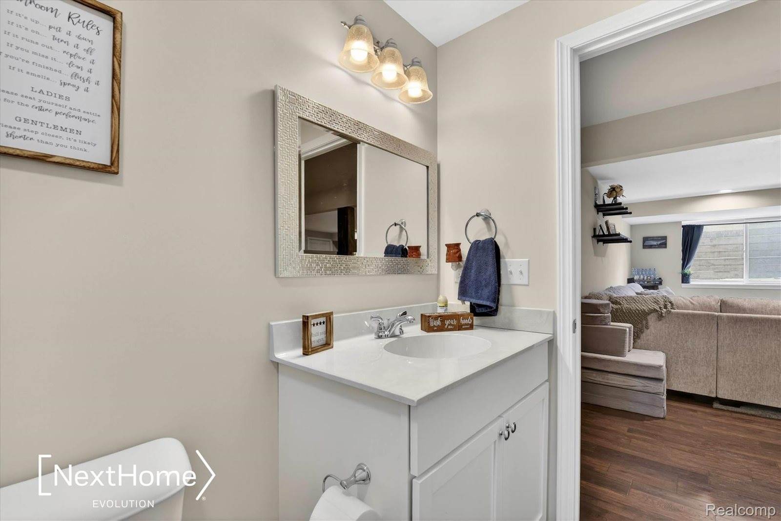 715 Glen Oak Drive, ManchesterVillage_Washtenaw, MI 48158