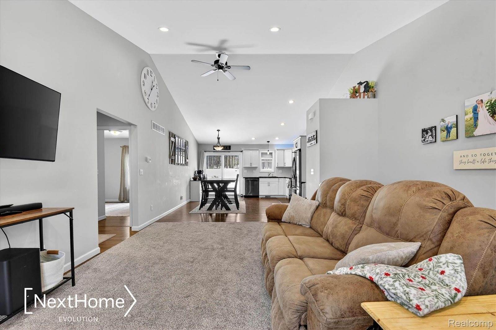 715 Glen Oak Drive, ManchesterVillage_Washtenaw, MI 48158