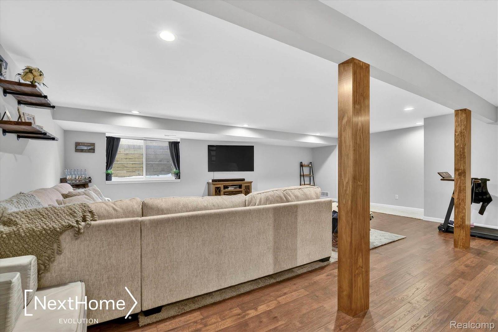 715 Glen Oak Drive, ManchesterVillage_Washtenaw, MI 48158