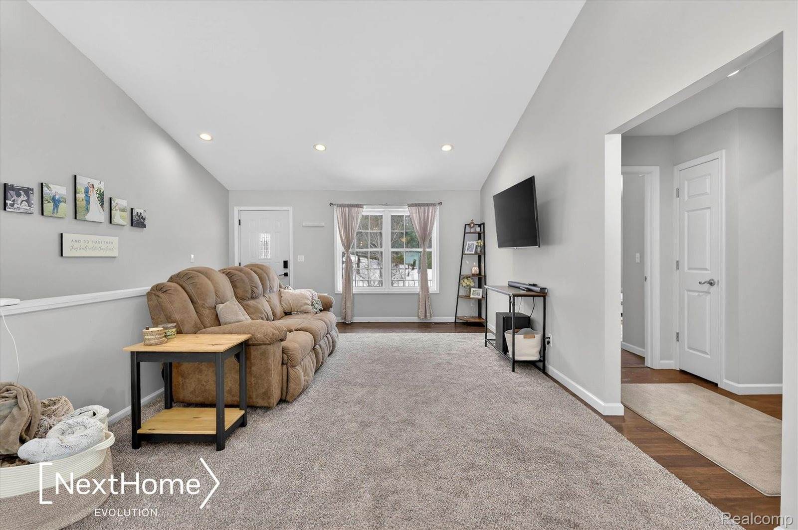 715 Glen Oak Drive, ManchesterVillage_Washtenaw, MI 48158