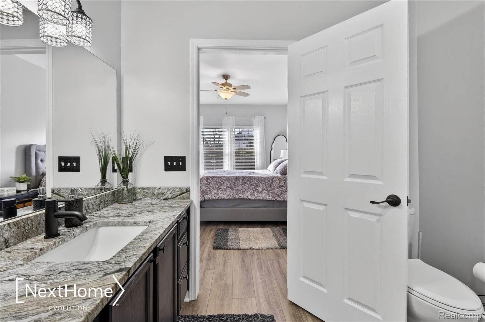 9627 Lakeside Drive, YpsilantiCharterTownship_Washtenaw, MI 48197