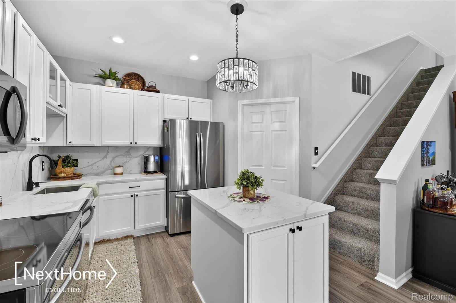 9627 Lakeside Drive, YpsilantiCharterTownship_Washtenaw, MI 48197