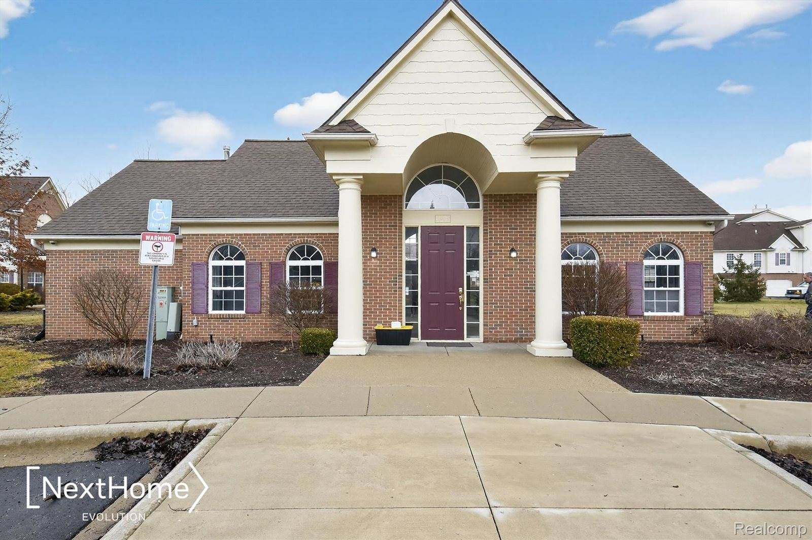 9627 Lakeside Drive, YpsilantiCharterTownship_Washtenaw, MI 48197