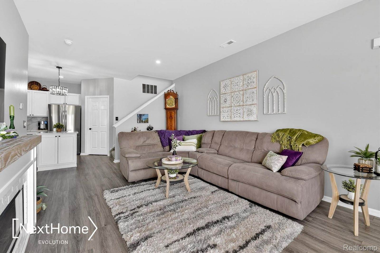 9627 Lakeside Drive, YpsilantiCharterTownship_Washtenaw, MI 48197