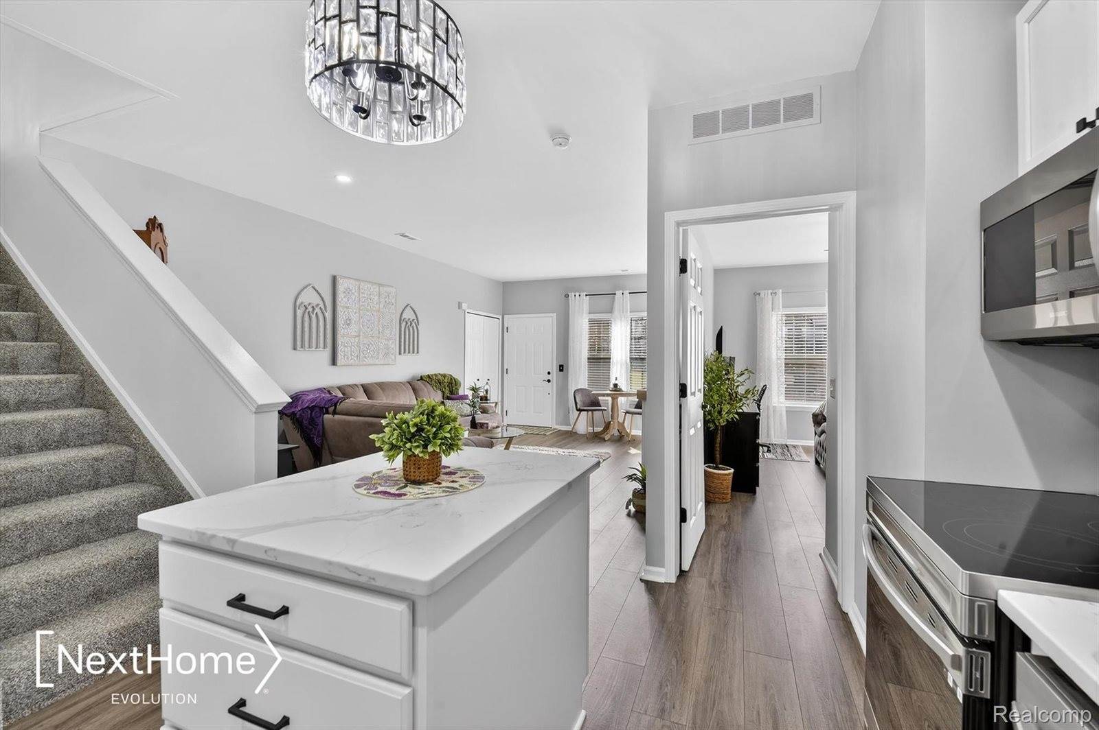 9627 Lakeside Drive, YpsilantiCharterTownship_Washtenaw, MI 48197