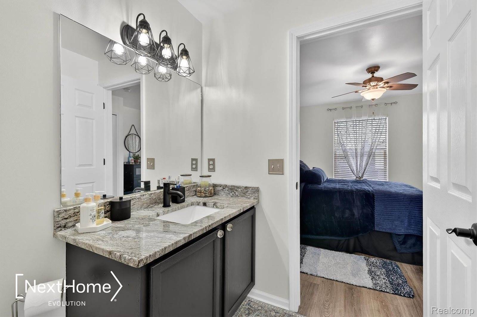 9627 Lakeside Drive, YpsilantiCharterTownship_Washtenaw, MI 48197