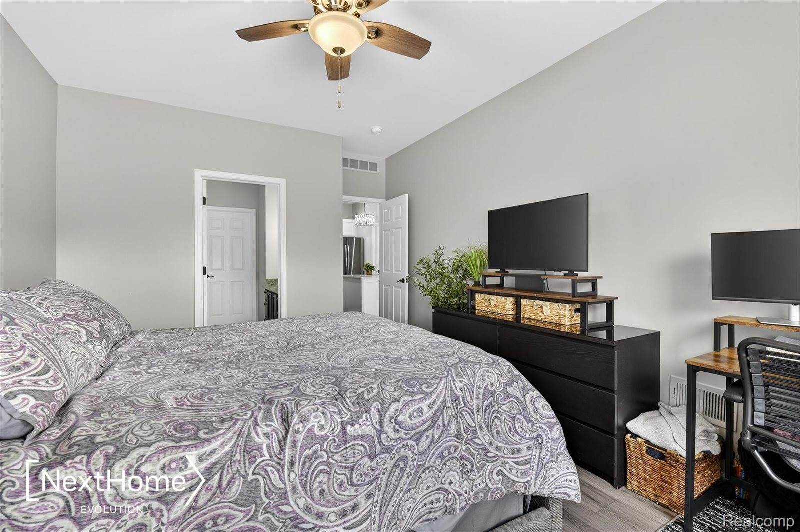 9627 Lakeside Drive, YpsilantiCharterTownship_Washtenaw, MI 48197