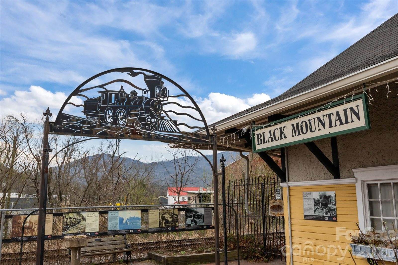 12 Bird Creek Estates Road, Black Mountain, NC 28711