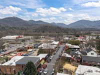 12 Bird Creek Estates Road, Black Mountain, NC 28711