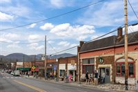 12 Bird Creek Estates Road, Black Mountain, NC 28711