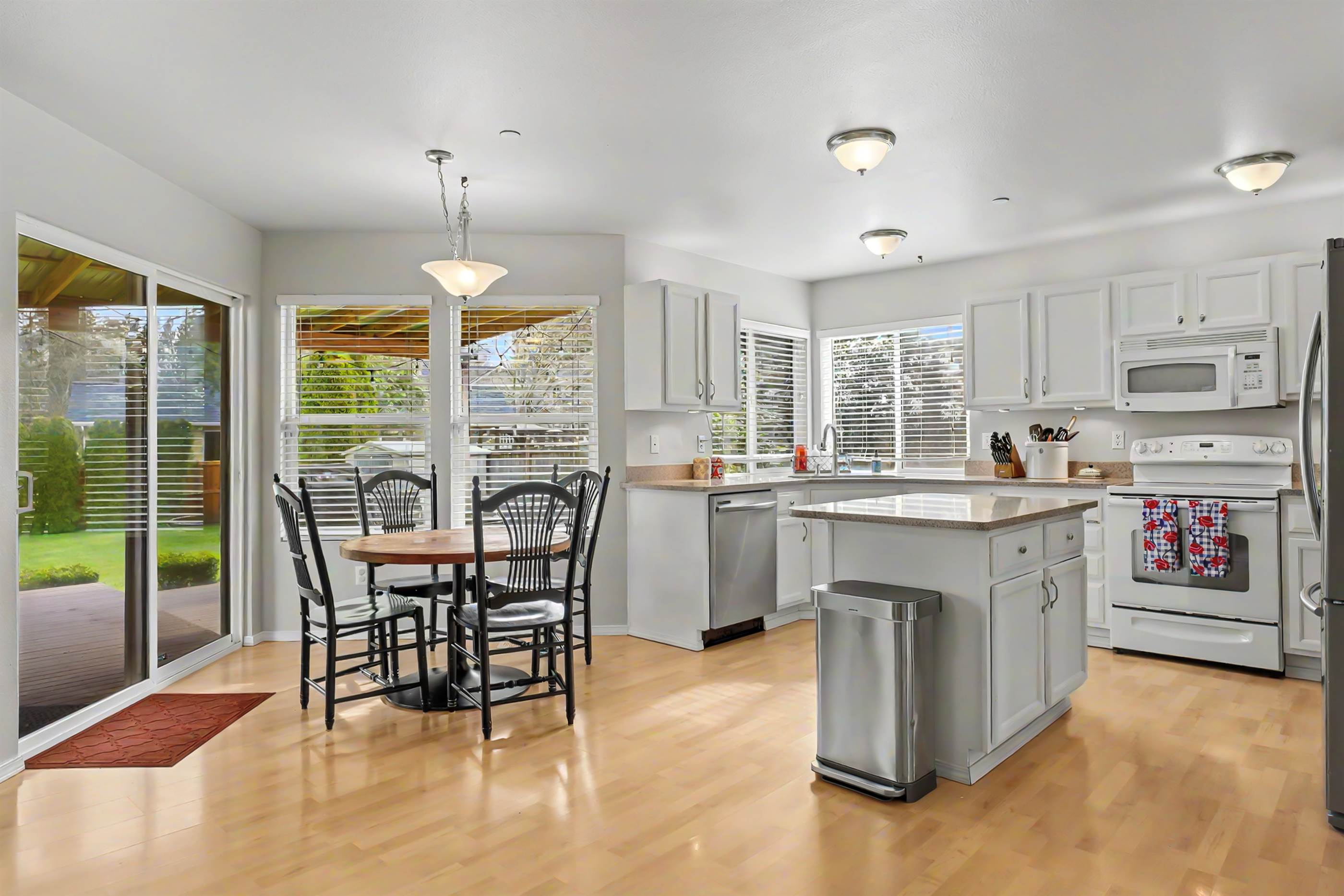 1846 Fisher St, DuPont, WA 98327