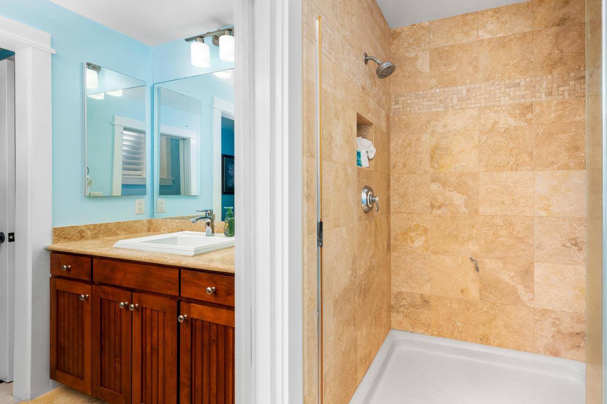 75-6025 Alii Dr, #E101, Kailua Kona, HI 96740