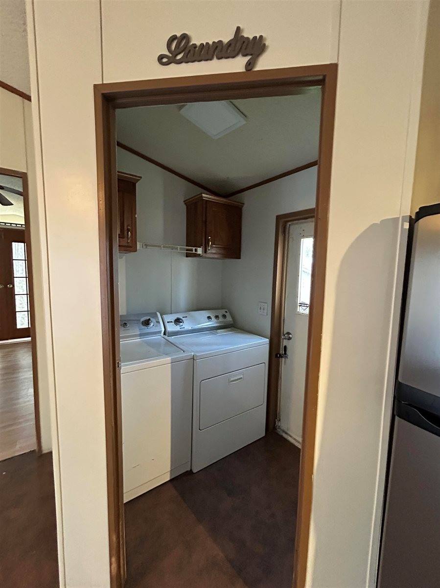 1513 East Idlewild Dr, Wichita, KS 67216