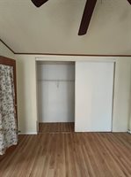 1513 East Idlewild Dr, Wichita, KS 67216