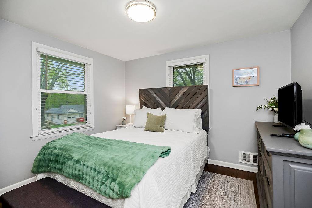 5705 West 78th Street, Prairie Village, KS 66208