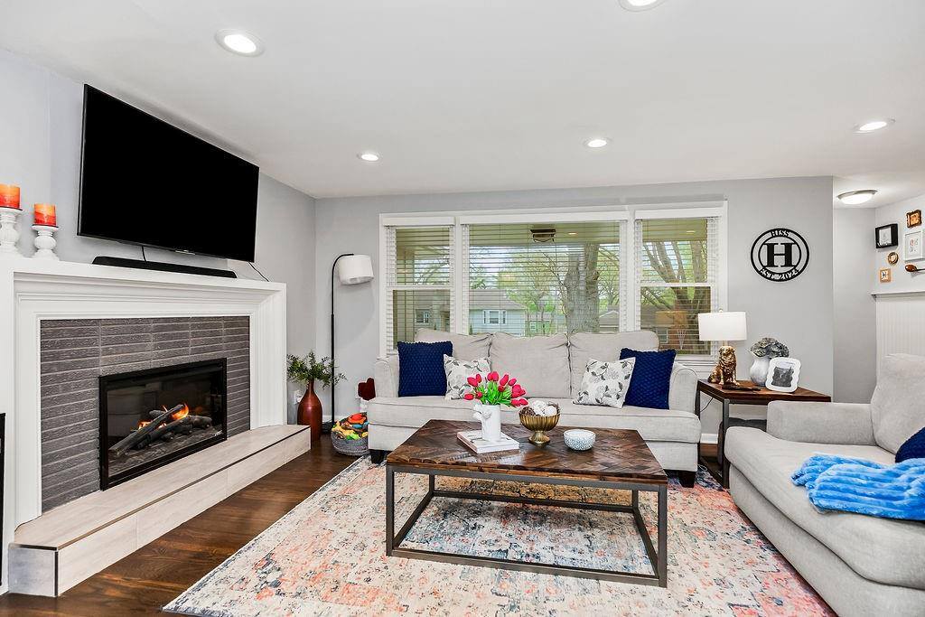 5705 West 78th Street, Prairie Village, KS 66208